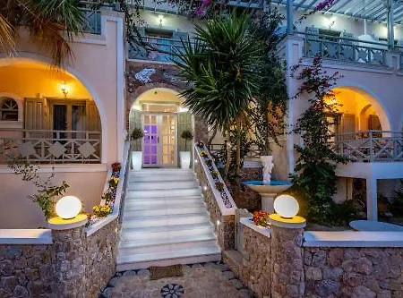 Summer Dream 3* Kamari (Santorini)